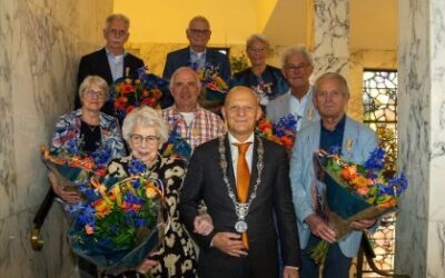 Penningmeester Groene Luiken ontvangt lintje